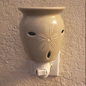 Scentsy warmer night light